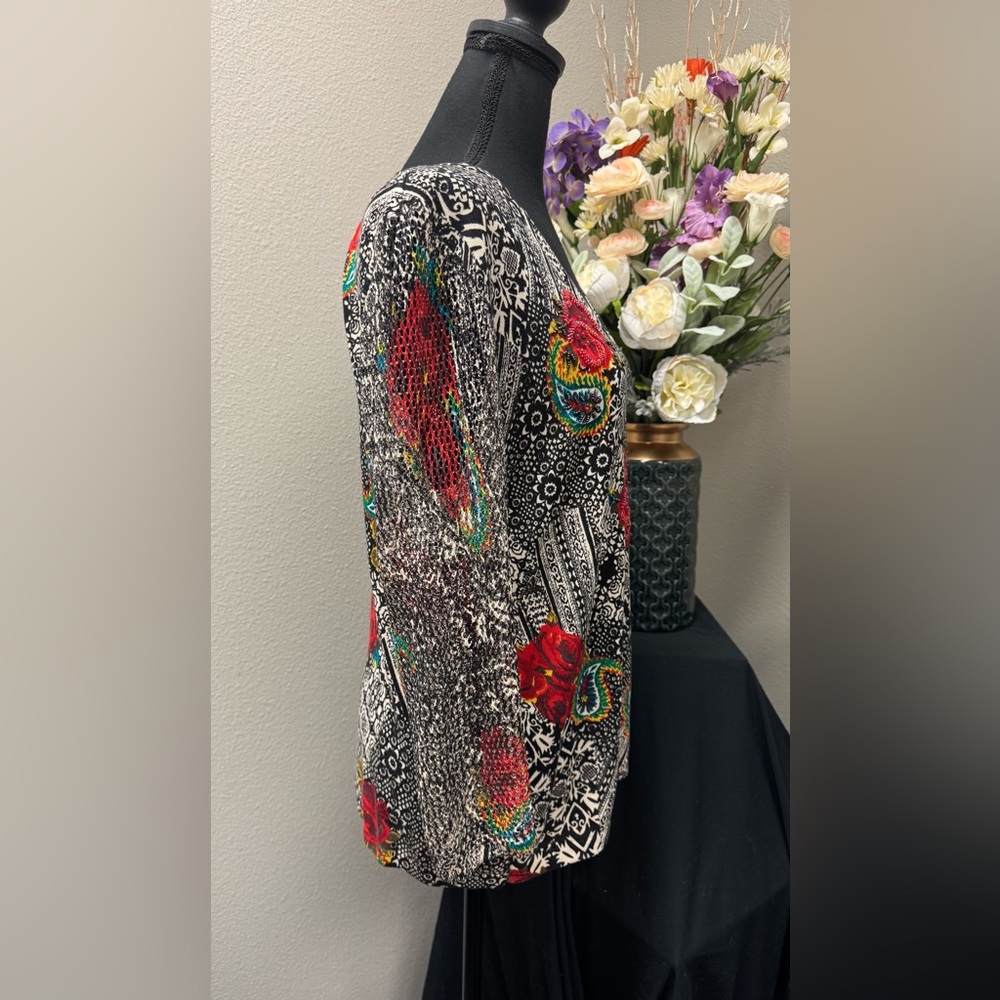 Nygard Collections Vibrant Beaded Floral Women's Blouse W/Netted Sleeves Size M - Picture 2 of 9
